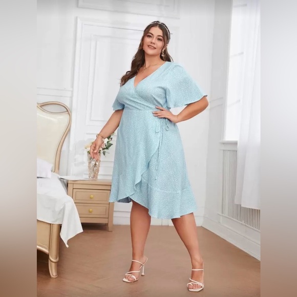 Elegant Light Blue Wrap Dress - Picture 2 of 5